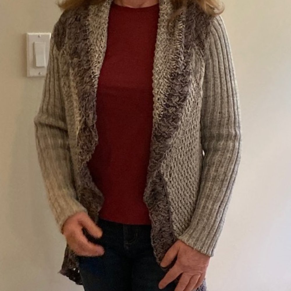 CABI cardigan sweater size Small